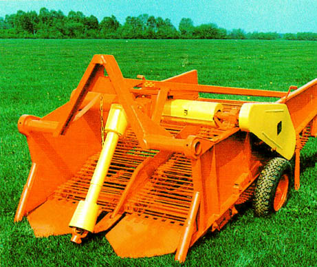 Картофелекаптель тракторный навесной 2 рядныи КТН-2В