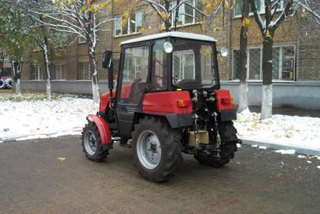 трактор МТЗ-320